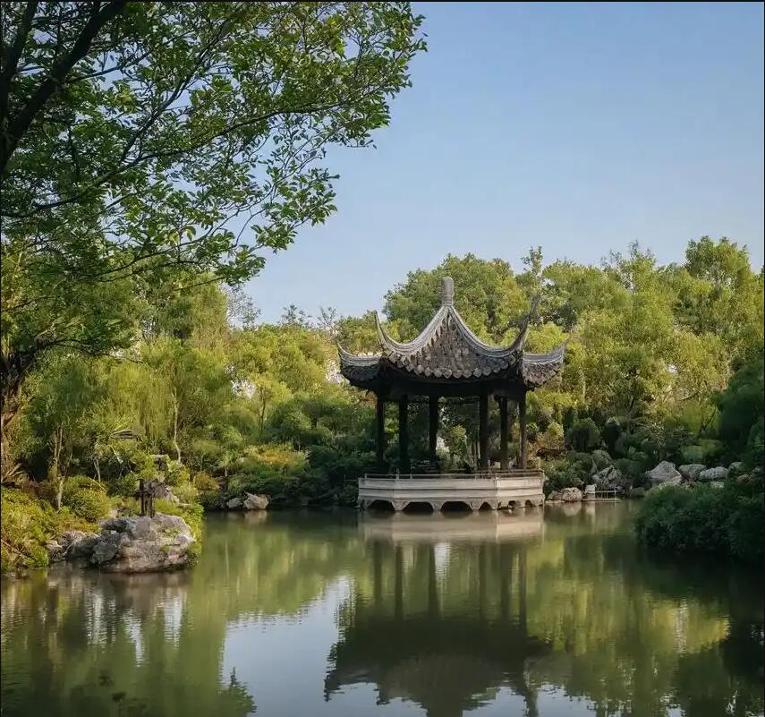 启东初夏餐饮有限公司