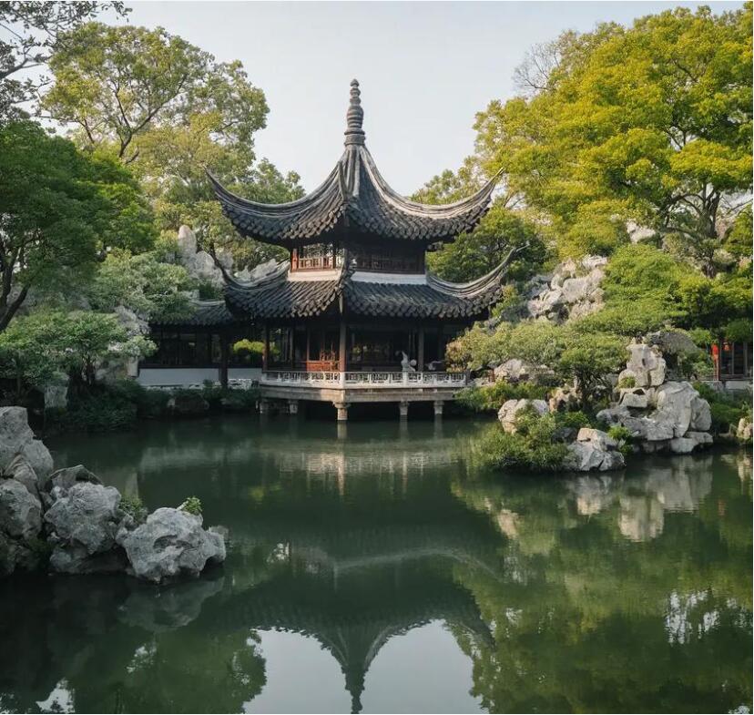 启东初夏餐饮有限公司